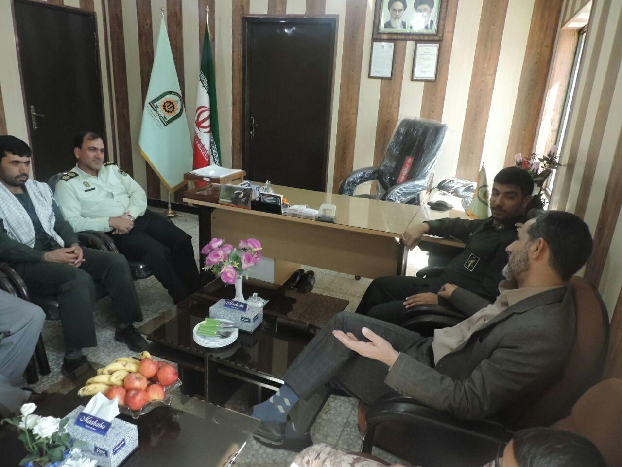 نیروی انتظامی و سپاه دو بازوی توانمند نظام مقدس جمهوری اسلامی ایران