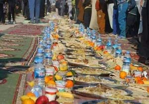 طولانی‌ترین سفره به طول 70 کیلومتر برای پذیرایی از زائران اربعین + فیلم