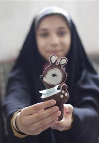 اهدای 30 هزار نماد آهو به زائران پیاده رضوی