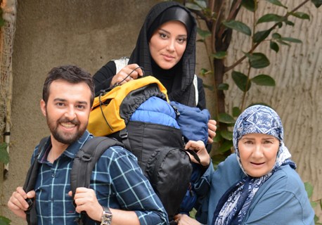 گروه سازنده &laquo;برنا&raquo; مهمان هرمزگان شدند