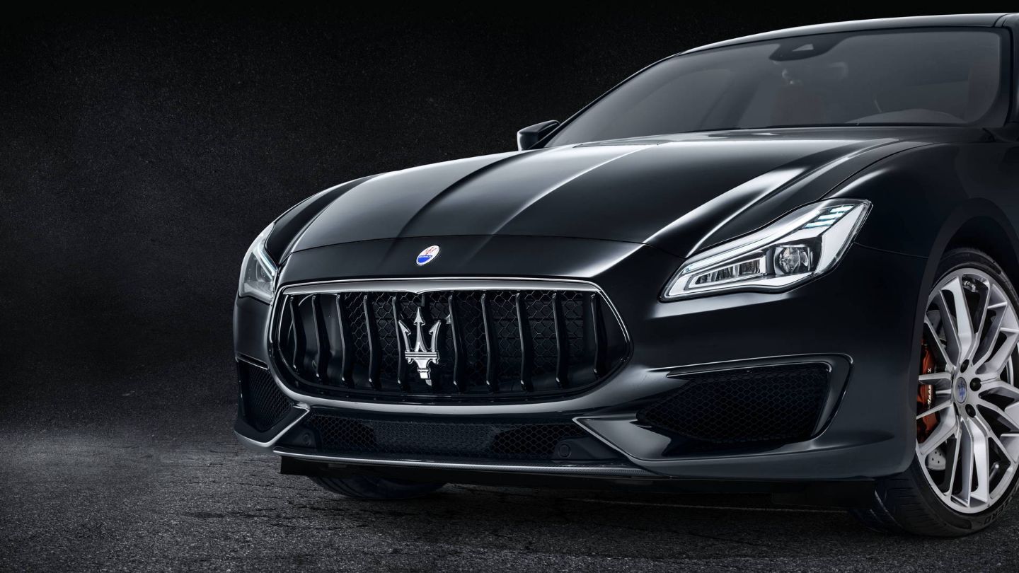 تالار شیشه ای ترک برداشت!/ لیست قیمت محصولات 2017 Maserati در دبی