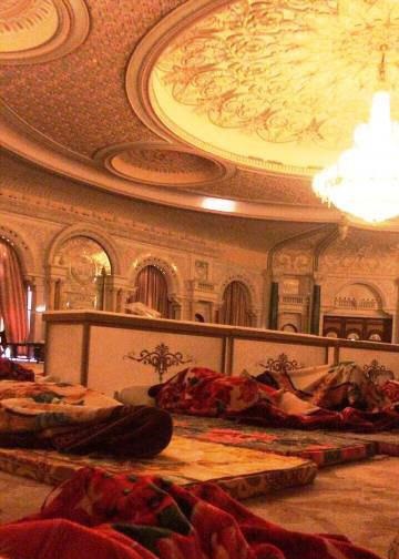 اولین ویدئو از محل نگهداری شاهزادگان بازداشت شده سعودی