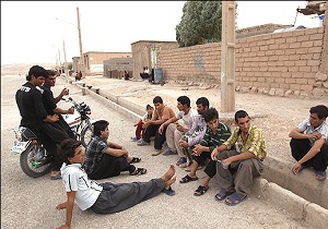 مهاجرت افراد غیربومی در میبد عامل بیکاری جوانان