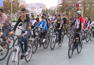سه شنبه بدون خودرو با دوچرخه سواران مهابادی
