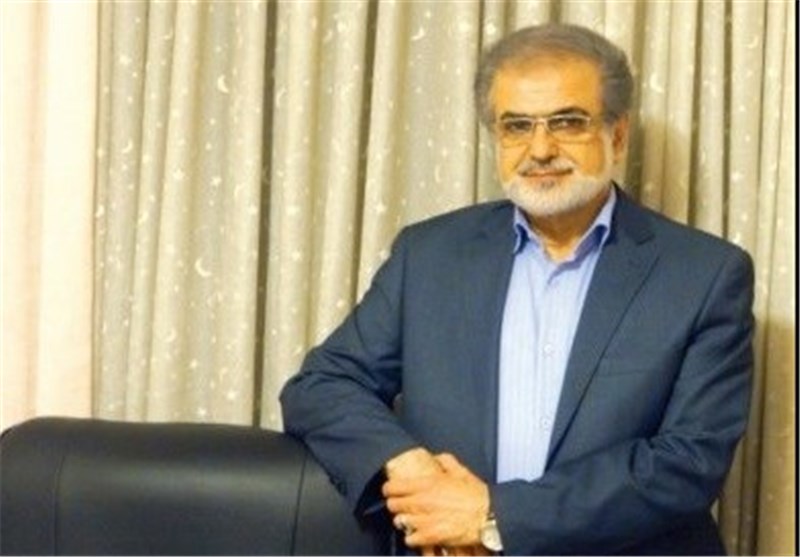 روحانی از بدنه جریان اصلاحات فاصله گرفته است/دولت در بسیاری از رویکردهای خود تغییر ایجاد کند