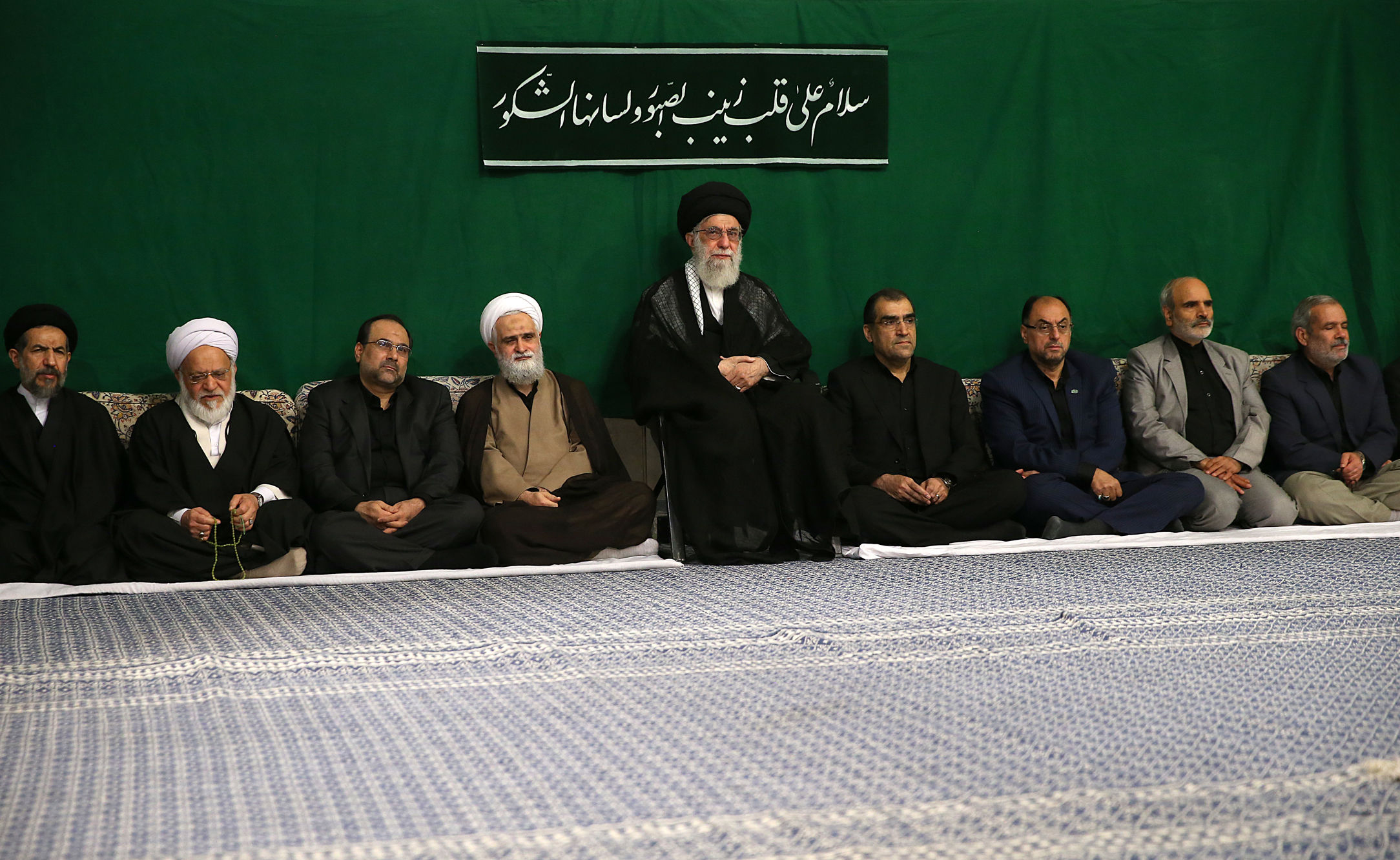 رهبرانقلاب: مسیر طی&zwnj;شده انقلاب، نشانه&zwnj;هایی امیدبخش را نشان می&zwnj;دهد