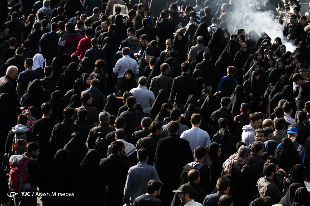 بانگ لبیک یا حسین (ع) در تهران طنین&zwnj;انداز شد/ حرم عبدالعظیم حسنی (ع)؛ میعادگاه جاماندگان اربعین حسینی + تصاویر