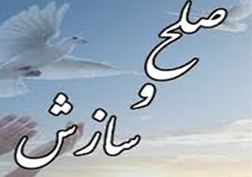 حرم احمد بن &zwnj;موسی شاهچراغ (ع) غرق در سوگ و ماتم/پیاده روی عاشقان اربعین در شیراز/اقامه نماز ظهر اربعین حسینی در حرم مطهر احمد بن موسی