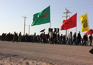آئین نمادین پیاده روی اربعین در نایین برگزار شد