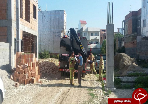 نجات ۲ کارگر مقنی از عمق ۸ متری چاه +تصاویر