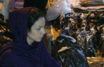 صحنه سازی یا دستفروشی؟ بهانه ای برای اجابت درخواست یک دوچرخه سوار