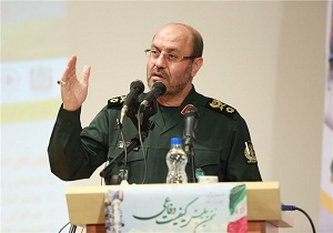 فریادها و نهیب‌های ترامپ برآمده از قدرت نیست