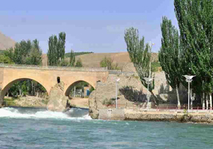 پیش بینی آسمان صاف تا کمی ابری ۱۳۹۶/۰۸/۰۲