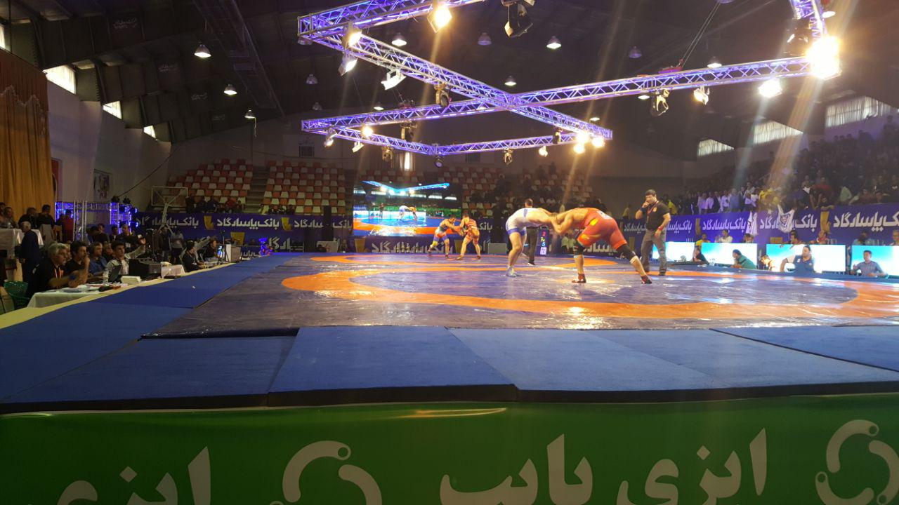 بیمه رازی قهرمان شد