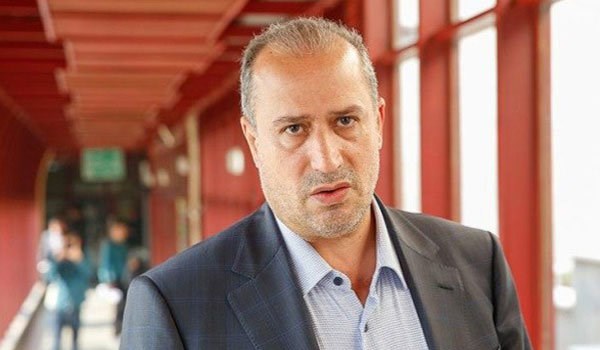 تاج: موضوع قلیان کشیدن را کمیته اخلاق پیگیری می کند/ با کی روش جلسه داشتم
