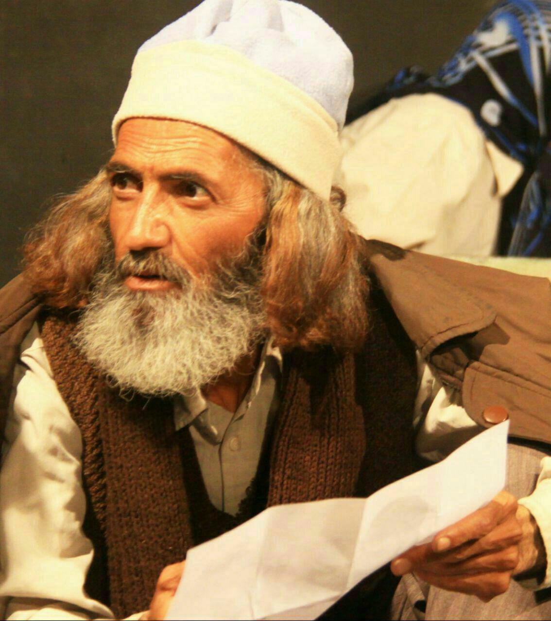 خنداندن در عین حزن و اندوه، هنر هنرمند شایسته