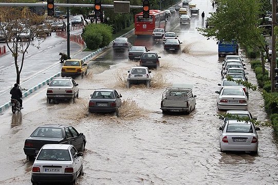 آبگرفتگی معابر شهری مازندران درپی بارش&zwnj;های رگباری