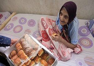 بازدید بسیجیان از آسایشگاه خیریه بقیه الله