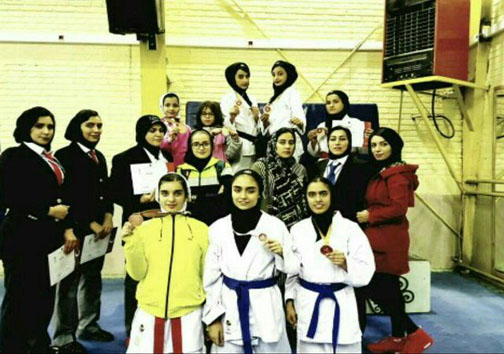 بانوان لرستانی در مسابقات قهرمانی کشور سبک شوتوکان درخشیدند