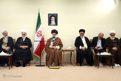 جلسه‌ رهبر معظم انقلاب با رؤسای قوای سه‌گانه و تنی چند از مسئولان