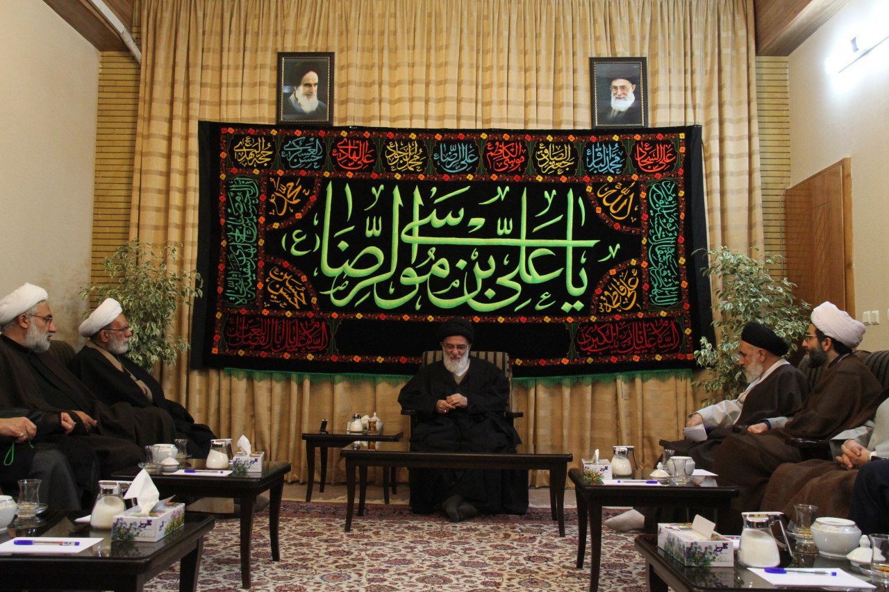 دانشگاه علوم رضوی با بهره مندی از معنویت بارگاه امام هشتم بر مدار نیاز جامعه حرکت کنید
