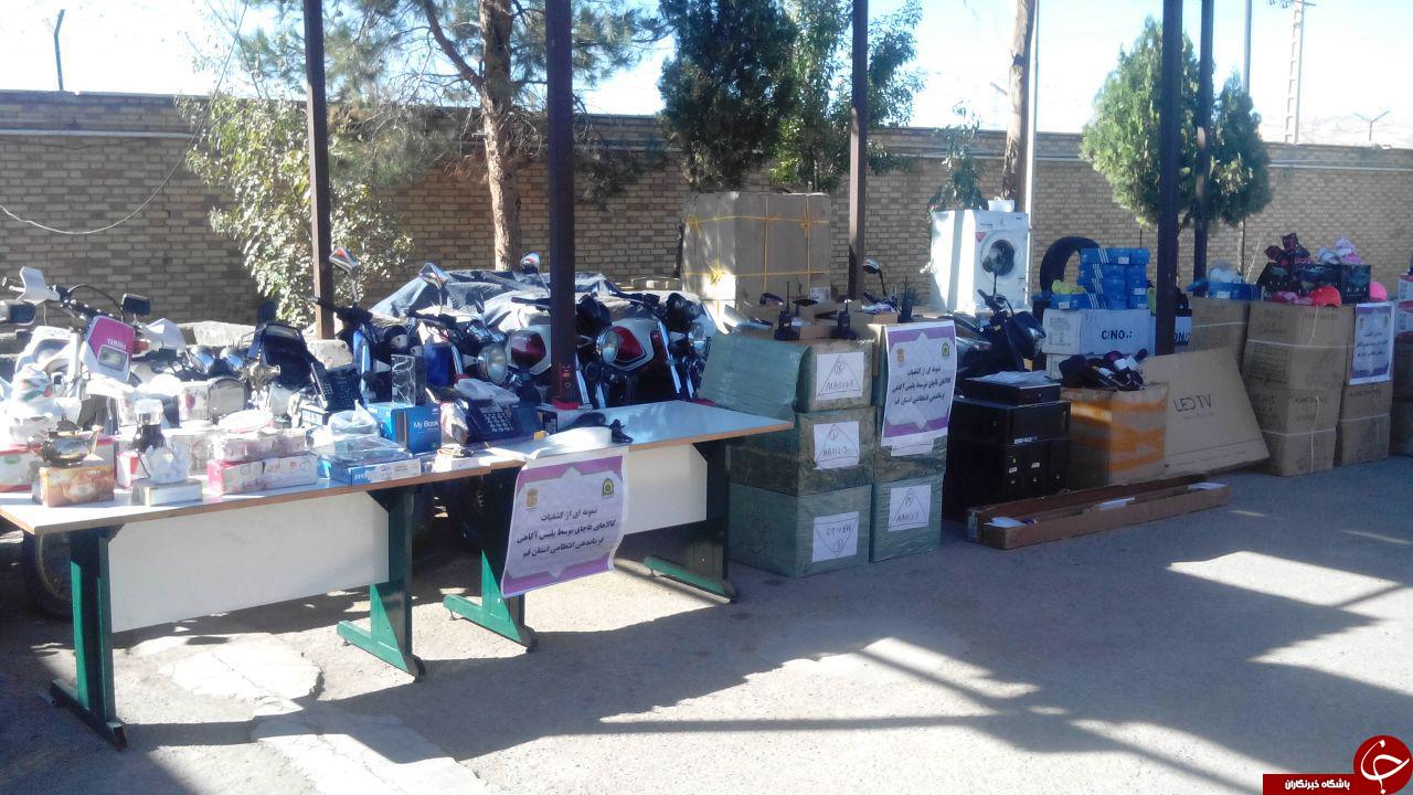 بازدید جانشین فرماندهی نیروی انتظامی استان از کالاهای قاچاق کشف شده