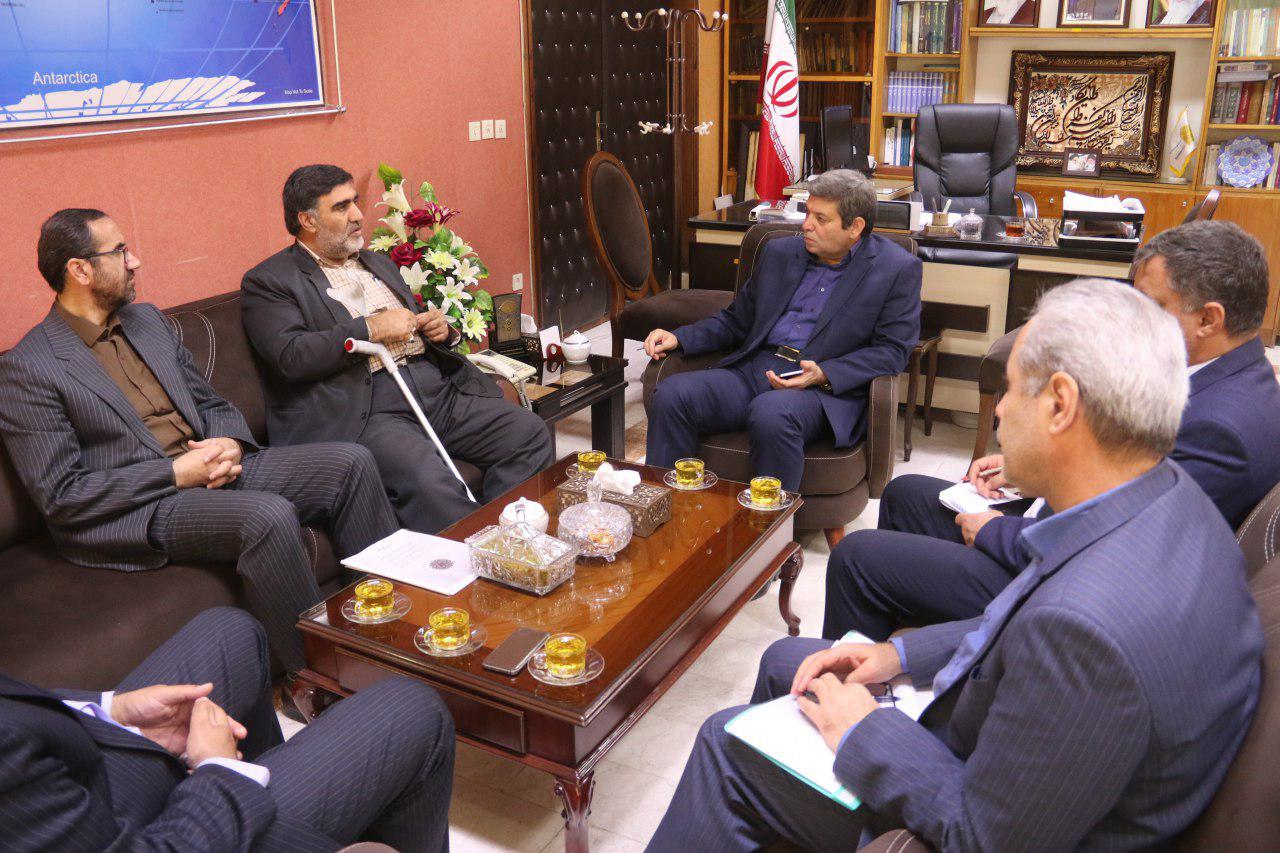 تشرف بزرگترین کاروان پیاده ایثارگران و خانواده شهدا به مشهد