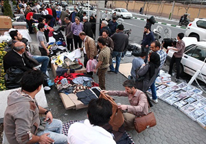 دستفروش ها هم حق زندگی دارند