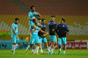 پیکان با 4 غایب مقابل صنعت نفت