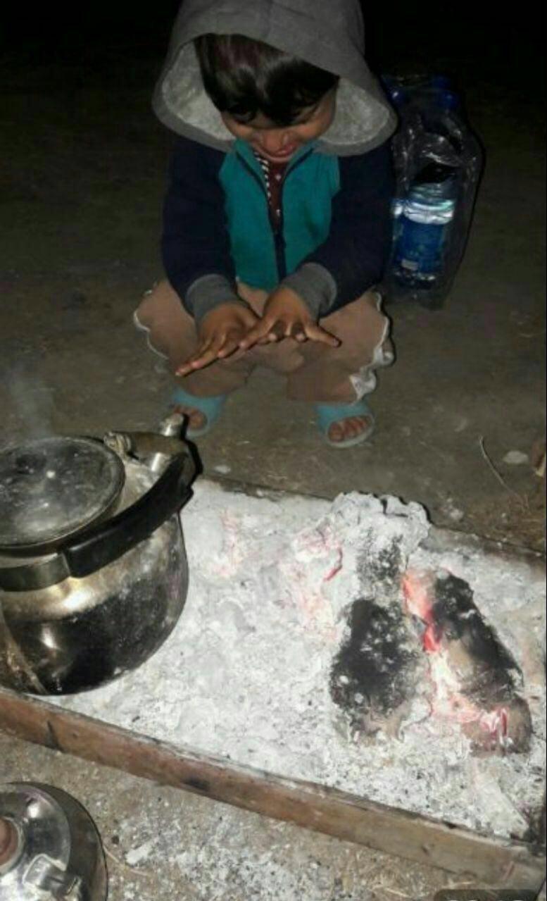 تصاویر احساسی و انسان دوستانه در مناطق زلزله زده کرمانشاه