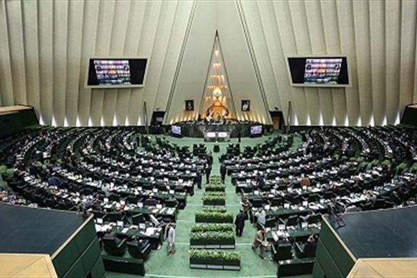 اهدای خون نمایندگان مجلس به زلزله زدگان غرب کشور