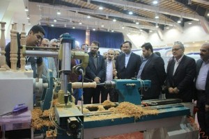 گشایش نمایشگاه ماشین آلات و صنایع چوب در منطقه آزاد انزلی
