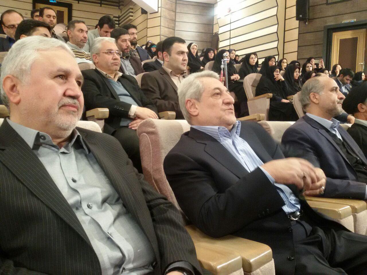 ضرروت بیان مشکلات مردم و خدمت رسانی مدیران