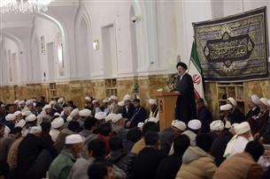 امام رضا علیه‌السلام محور اتحاد و ائتلاف امت اسلامی هستند