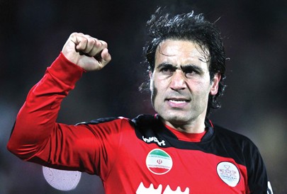 افراد نیازمند را به مهدی مهدوکیا معرفی کنید+ عکس