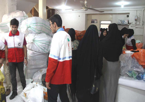 گزارش تصویری ازکمک های مردم بروجرد  به مناطق زلزله زده کرمانشاه
