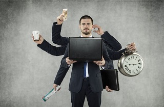 ارتباط بین چند شغله بودن نیروی کار و فقیر شدن
