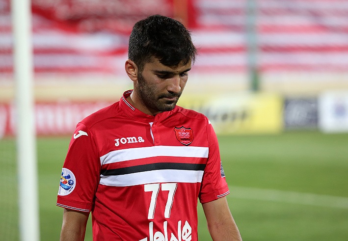 کدام بازیکن بمب نقل و انتقالات نیم فصل لیگ هفدهم لقب می گیرد؟