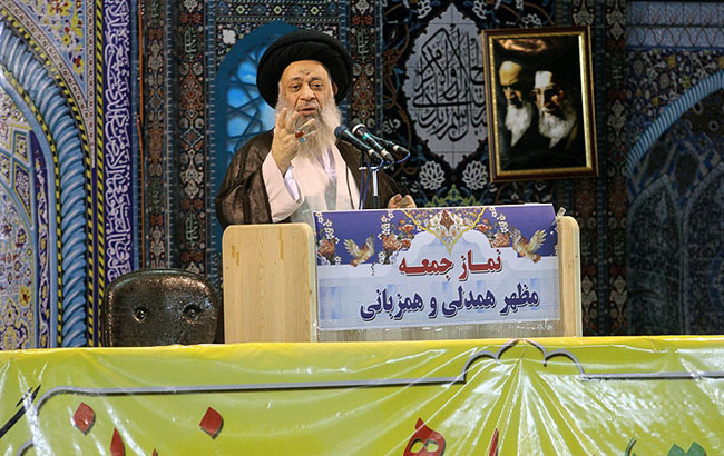 تقدیر امام جمعه اهواز از عملکرد دستگاه های دولتی در امدادرسانی به زلزله زدگان