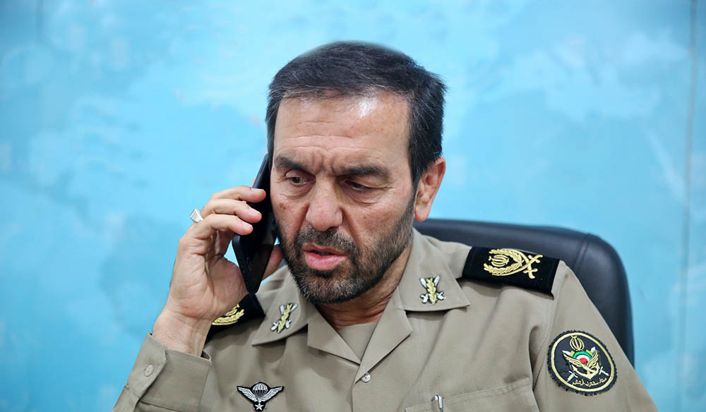 اعزام تیپ 65 برای کمک به ناجا جهت برقراری امنیت/ زلزله هیچ تغییری در حضور نیروهای ارتش نداشت