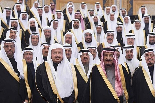 عربستان می&zwnj;خواهد آنچه را که به ترامپ پرداخته از جیب شاهزادگان سعودی جبران کند