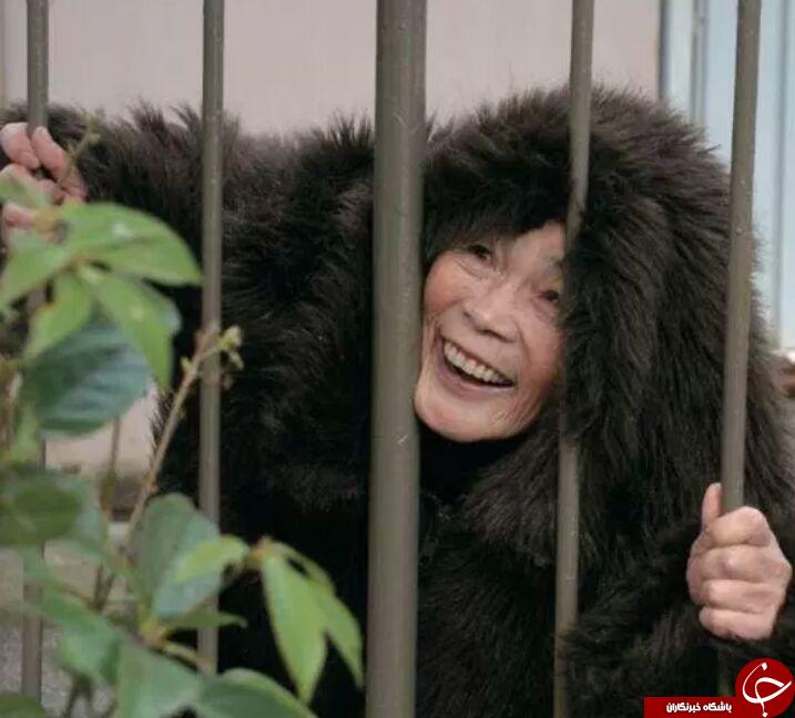 پیرزن 89 ساله با سلفی های جالبش سوژه رسانه ها شد + تصاویر