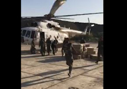 به دنیا آمدن یک نوزاد در بیمارستان صحرایی سرپل ذهاب +فیلم