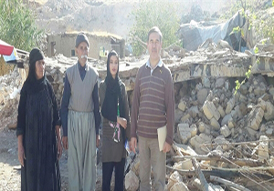 بازدید معاون صنایع دستی کشور از مناطق زلزله زده و دیدار با خانواده صنعت گران