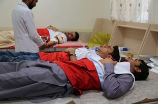 اهدای خون به زلزله زدگان کرمانشاه توسط دانشگاهیان دانشگاه ولایت
