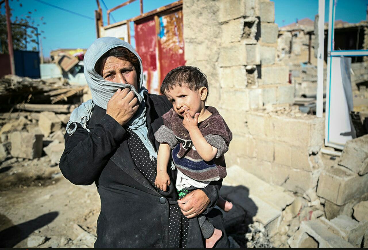 مشارکت بهزیستی در احداث منازل مسکونی زنان سرپرست خانوار زلزله زده