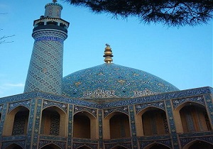 نصب مناره مسجد نرجس خاتون ارومیه