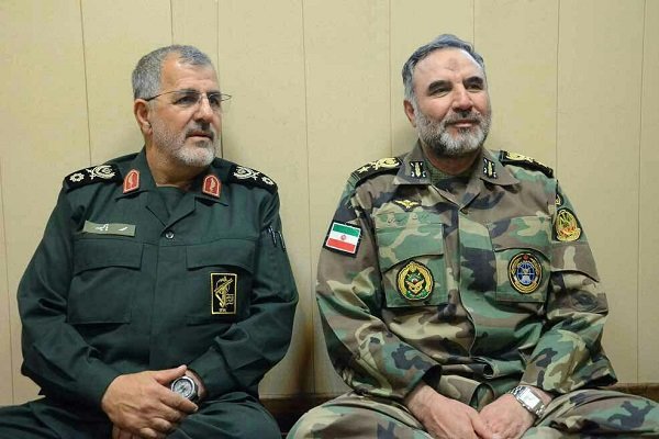 ارتش و سپاه نقش مهمی را در کمک به زلزله&zwnj;زده&zwnj;گان داشتند و مردم شاهدی بر این موضوع هستند