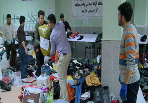 کمک رسانی دانشجویان مهابادی به زلزله زدگان کرمانشاه