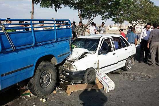 مصدوم شدن 5 نفر در برخورد پراید با وانت سایپا